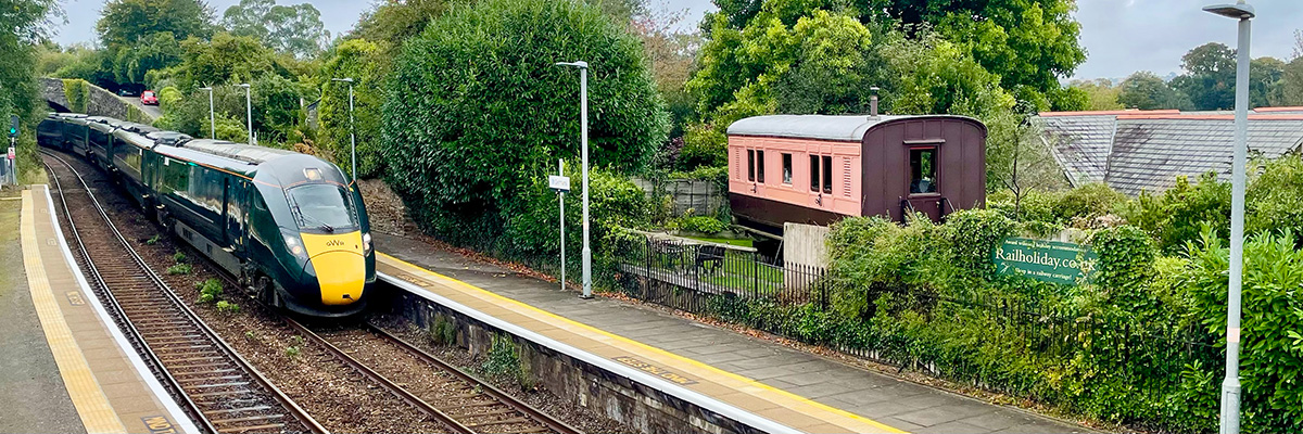 Old Luggage Van banner